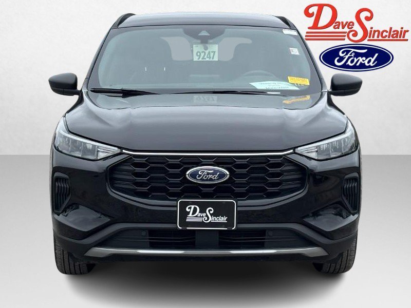 Used 2025 Ford Escape ST-Line FWD image 2