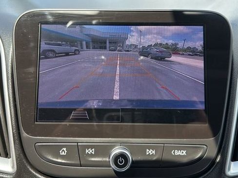 Used 2023 Chevrolet Malibu LT image 19