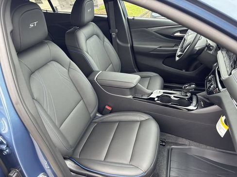 New 2026 Buick Envista Sport Touring w/ Convenience I Package FWD image 23