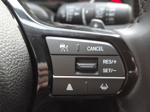 Used 2024 Honda Pilot Touring image 32