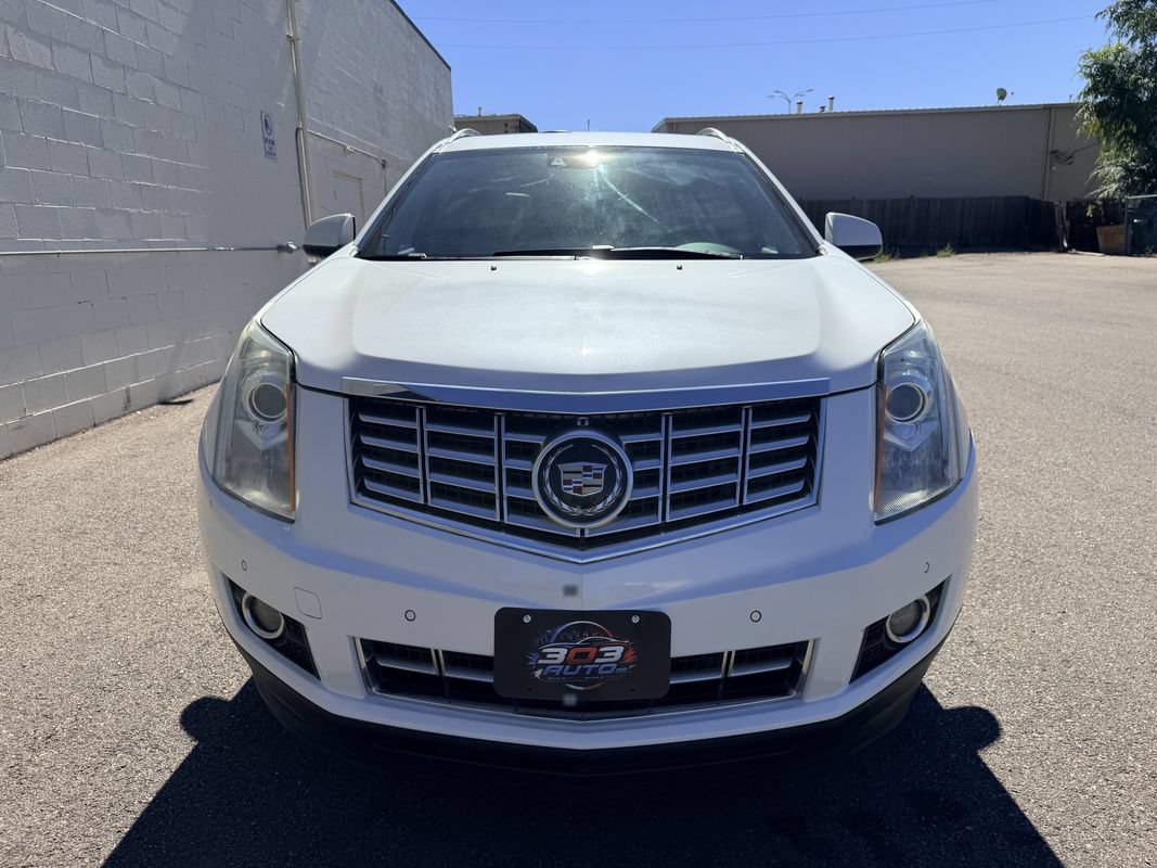 Used 2015 Cadillac SRX Premium w/ Driver Assist Package FWD image 2