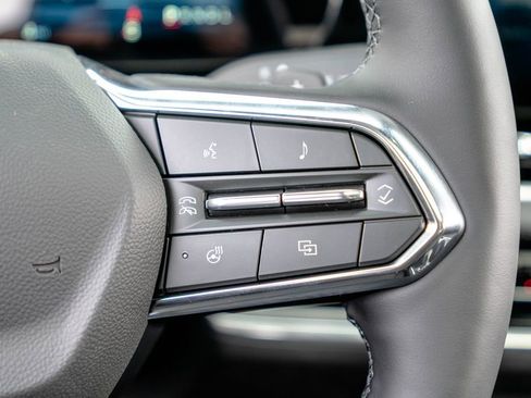 New 2026 Chevrolet Equinox LT w/ Safety and Technology Package AWD/4WD image 16