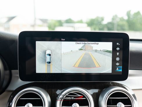 Used 2020 Mercedes-Benz GLC 300 4MATIC Coupe w/ Parking Assistance Package image 32