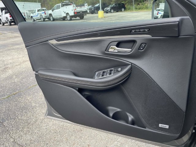 Used 2017 Chevrolet Impala Premier w/ Enhanced Convenience Package FWD image 31