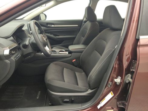 Used 2023 Nissan Altima 2.5 SV image 17