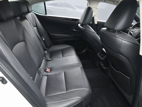 Used 2020 Lexus ES 350 w/ Premium Package image 35