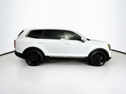 Used 2022 Kia Telluride LX AWD/4WD image 10