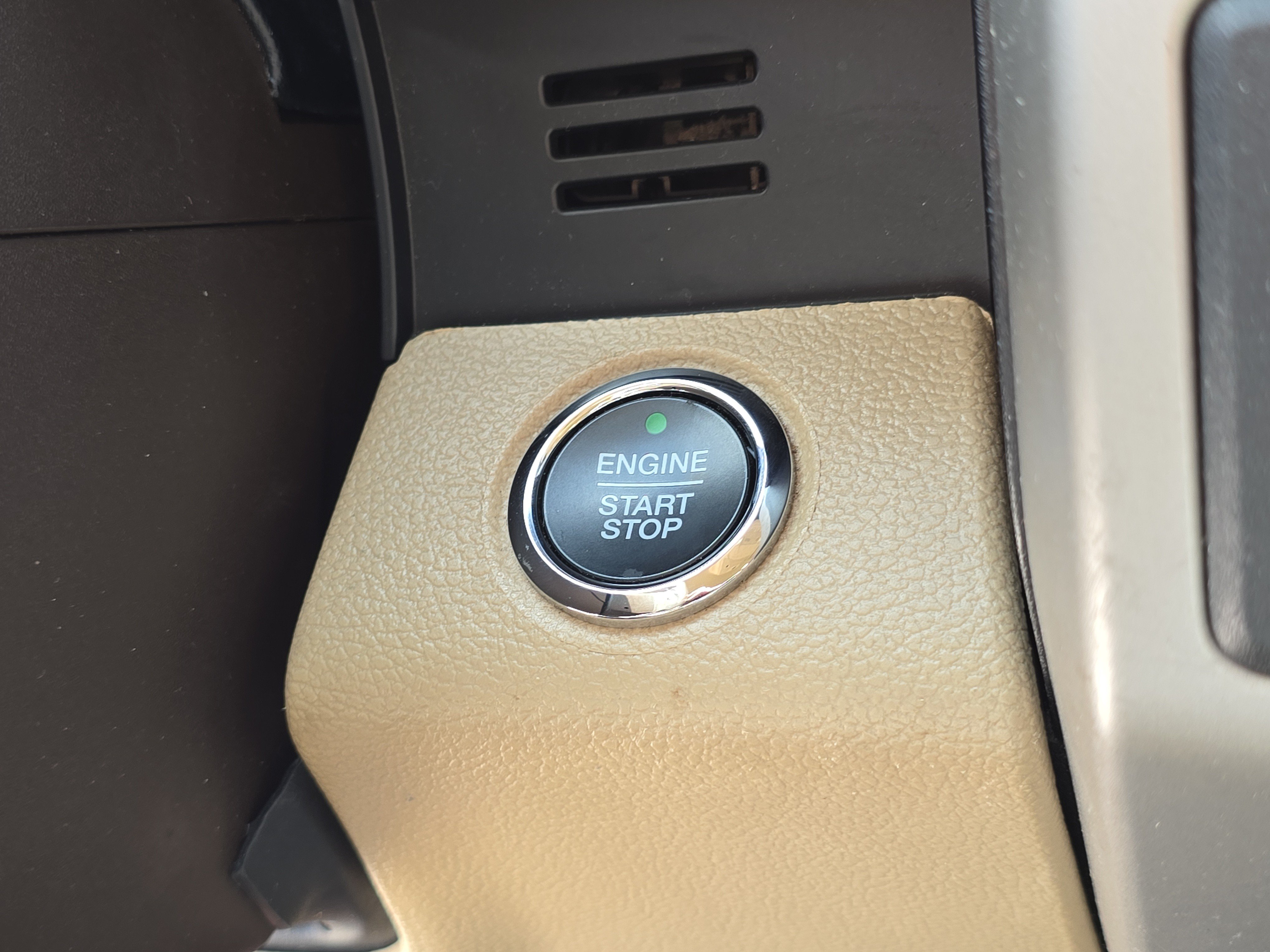 Used 2020 Ford F150 Lariat RWD image 25