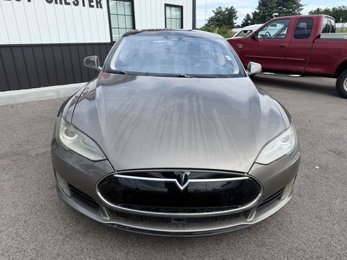Used 2015 Tesla Model S 70D AWD/4WD image 3
