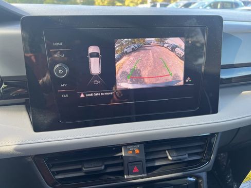 New 2025 Volkswagen Taos S image 23