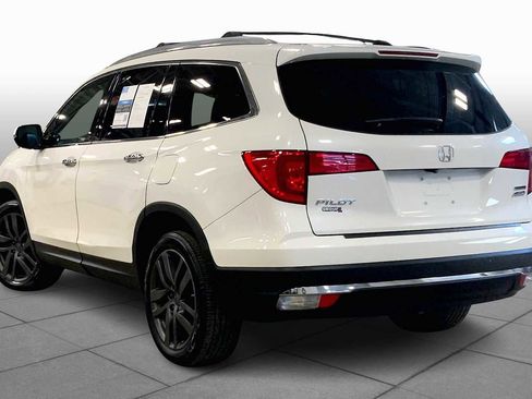 Used 2018 Honda Pilot Touring image 13