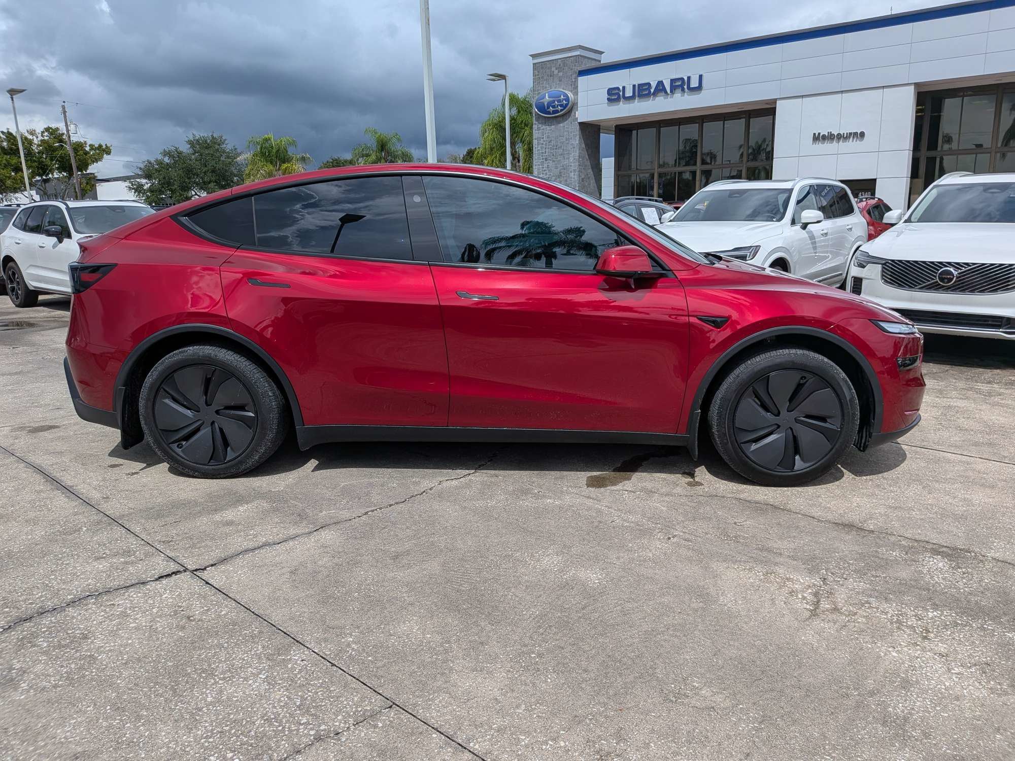 Used 2026 Tesla Model Y 2WD image 3