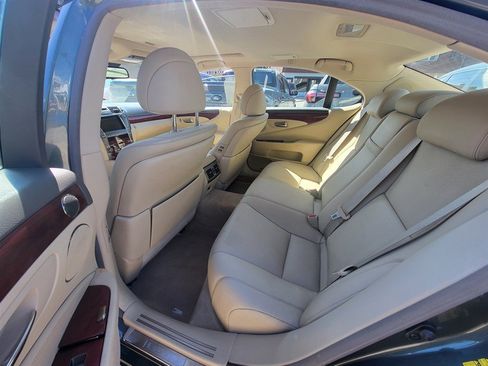Used 2008 Lexus LS 460 RWD image 8