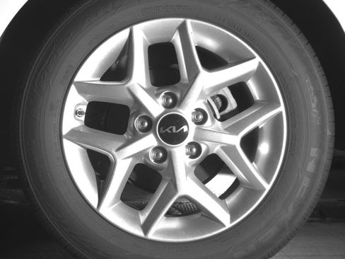 Used 2025 Kia Soul LX w/ LX Technology Package FWD image 14