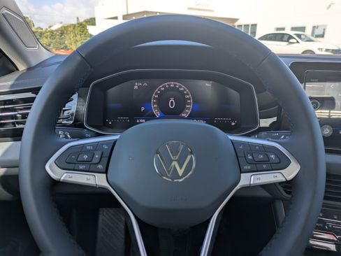 New 2026 Volkswagen Jetta SE FWD image 27