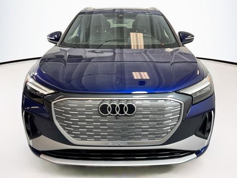 Used 2024 Audi Q4 e-tron Premium w/ Convenience Package image 2