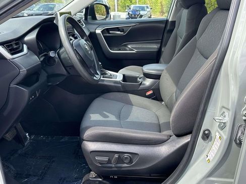 Used 2023 Toyota RAV4 XLE image 4