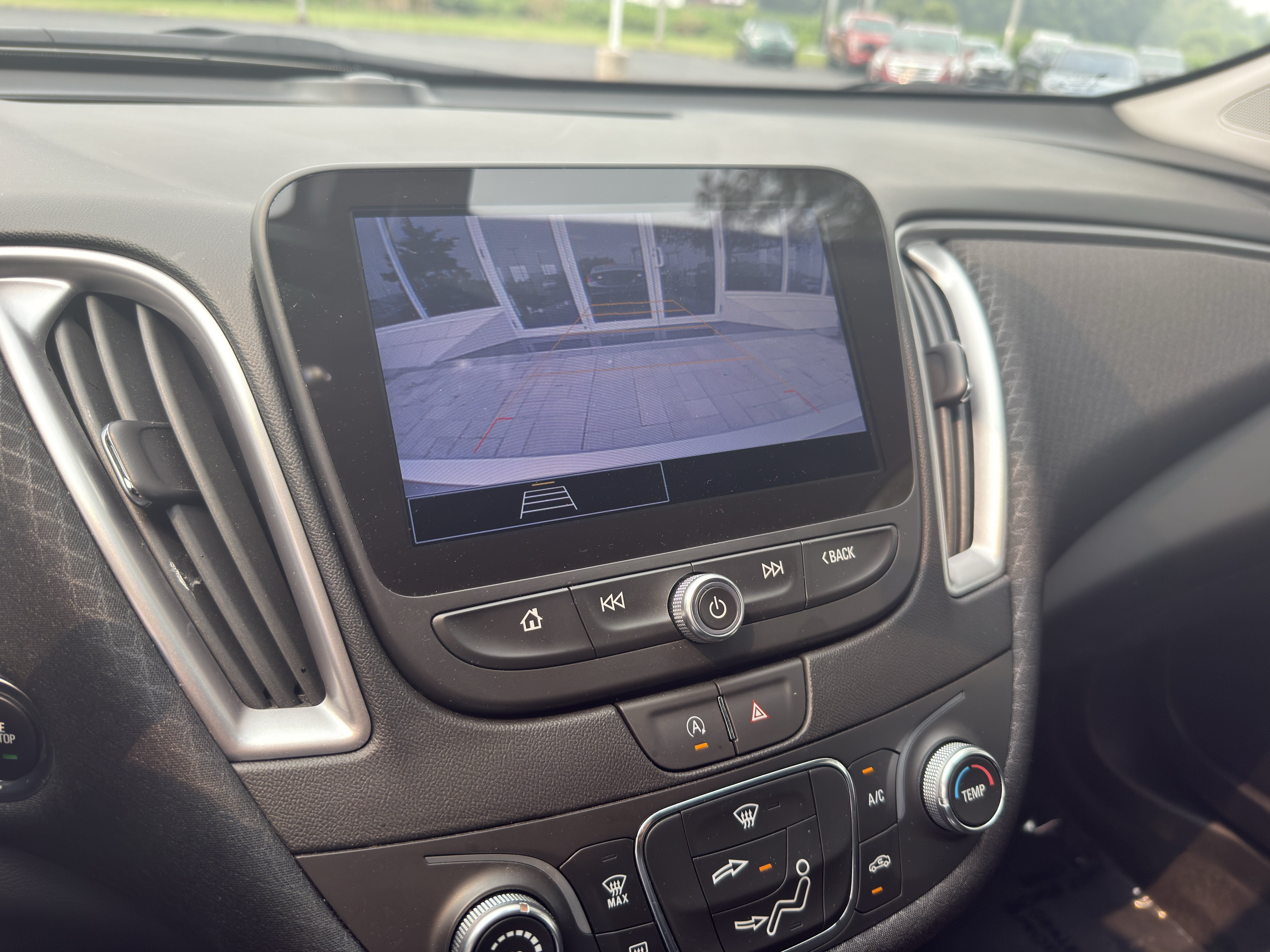 Used 2021 Chevrolet Malibu LS FWD image 13