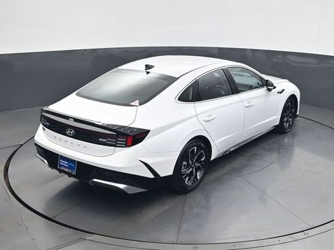 Certified 2025 Hyundai Sonata SEL image 17