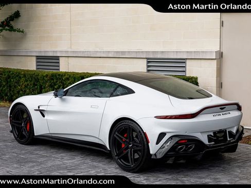 Used 2025 Aston Martin V8 Vantage Coupe image 41