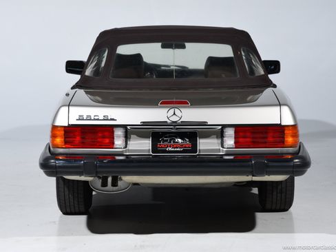 Used 1988 Mercedes-Benz 560 SL image 9
