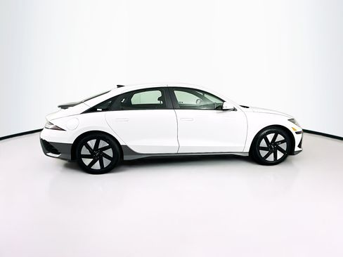 Used 2024 Hyundai Ioniq 6 SE RWD image 10