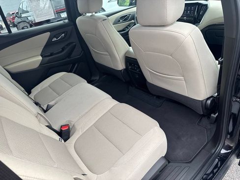 Used 2023 Chevrolet Traverse LS AWD/4WD image 21