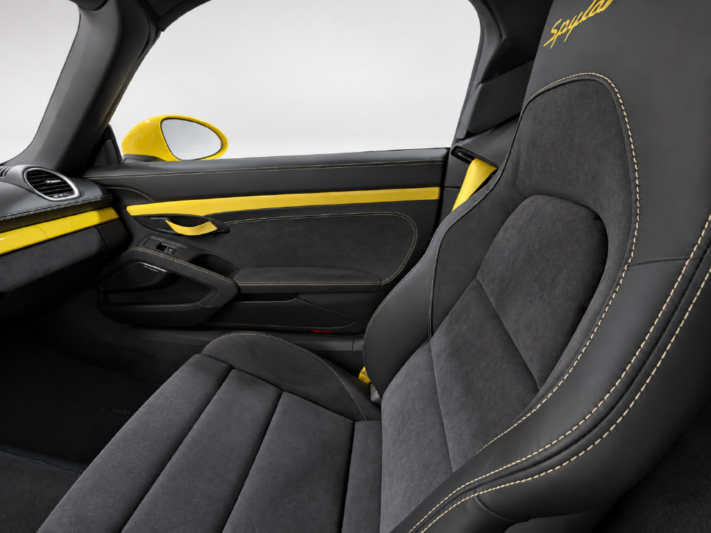 Certified 2021 Porsche 718 Boxster Spyder RWD image 16