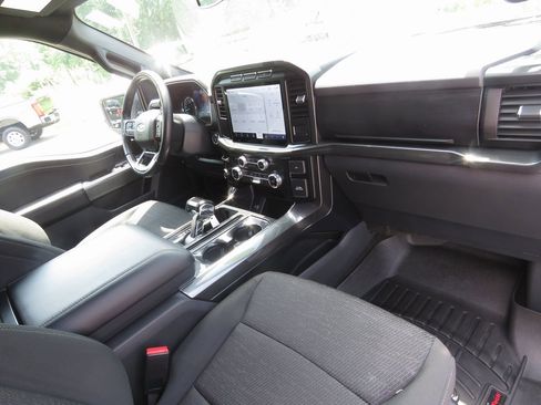 Used 2022 Ford F150 XLT w/ Equipment Group 302A High image 13