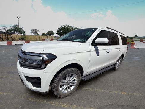 Used 2024 Ford Expedition Max XLT AWD/4WD image 5