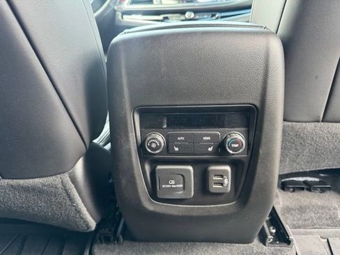 Used 2023 Buick Enclave Avenir w/ Avenir Technology Package FWD image 17