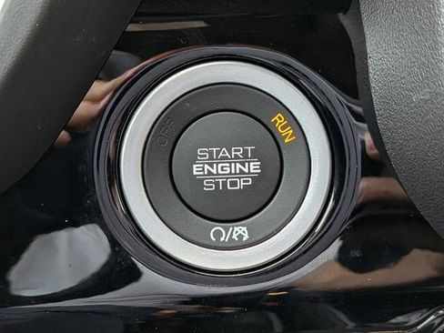 New 2026 RAM 1500 Laramie AWD/4WD image 28