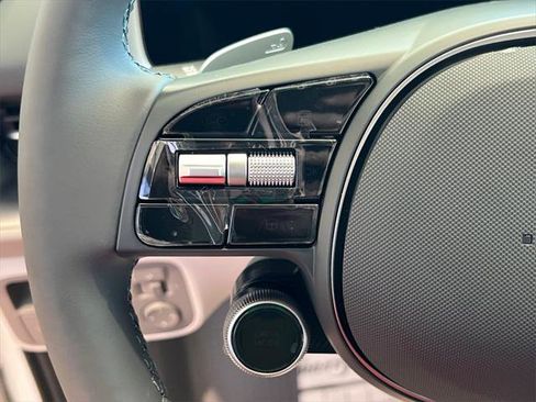 New 2025 Hyundai Ioniq 6 Limited image 16