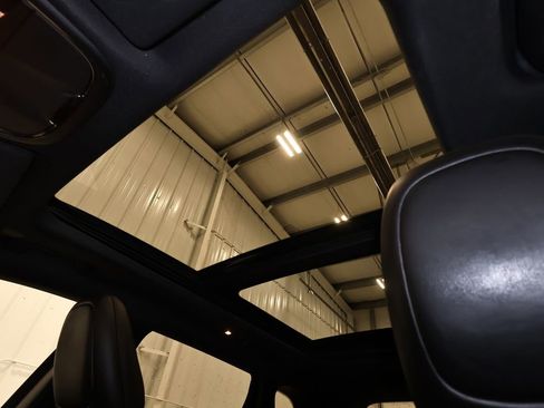 Used 2021 Jeep Cherokee Latitude Lux 80th Anniv w/ Quick Order Package 26U 80TH image 31