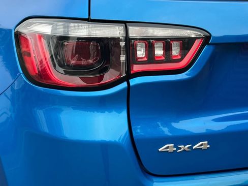 Used 2023 Jeep Compass Limited image 33