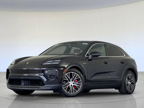 Certified 2025 Porsche Macan 4S Electric AWD/4WD image 1