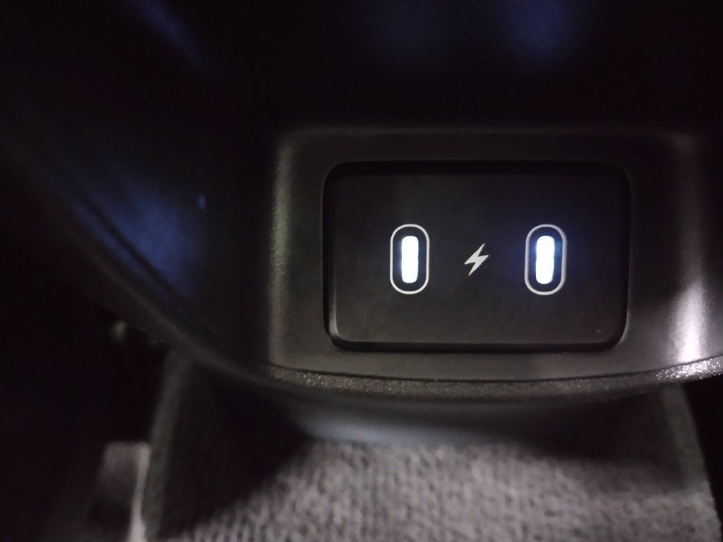 Certified 2024 Hyundai Elantra Limited FWD image 40