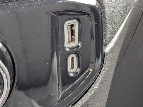 Used 2024 Chevrolet Silverado 3500 LT image 22