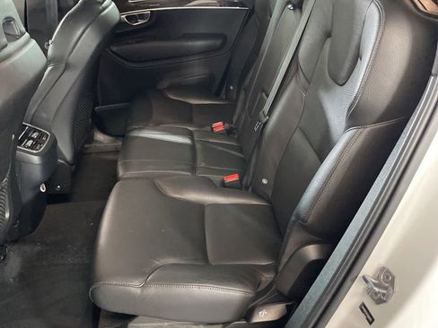 Used 2019 Volvo XC90 T5 Momentum w/ Multimedia Package image 14