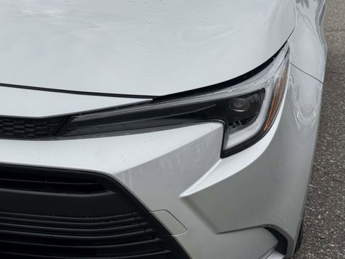 Used 2024 Toyota Corolla LE image 6