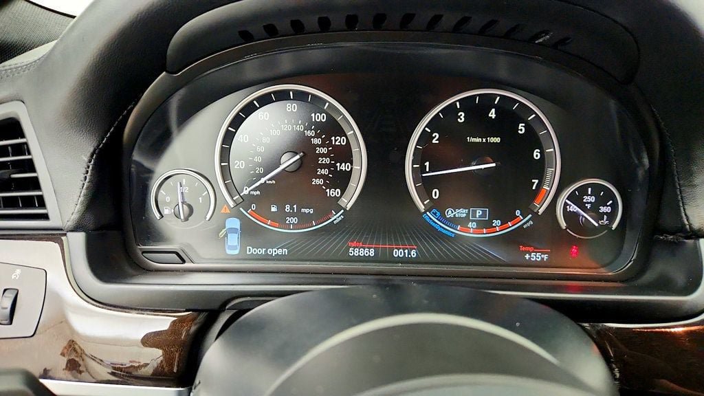 Used 2016 BMW 550i Sedan RWD image 16