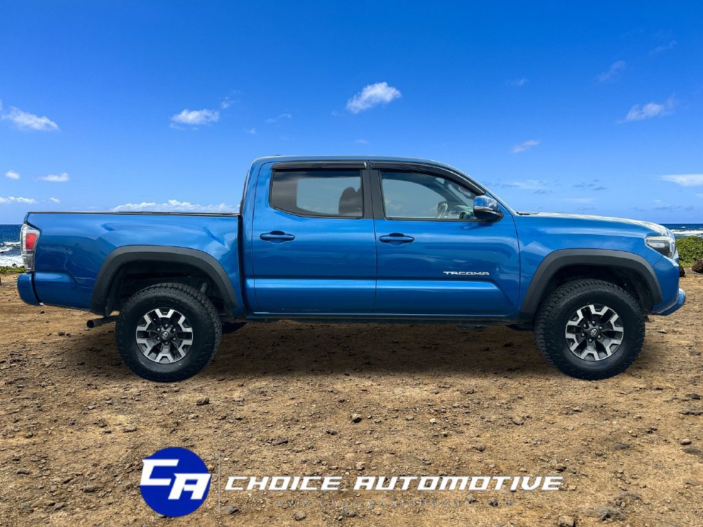 Used 2018 Toyota Tacoma TRD Off-Road AWD/4WD image 8