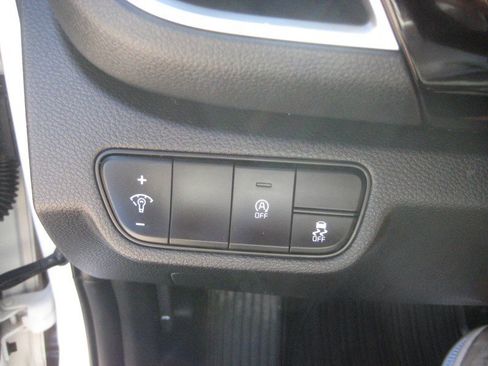 Used 2025 Kia Seltos S FWD image 15