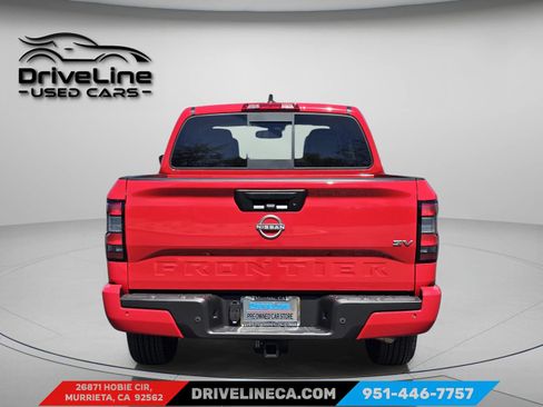 Used 2022 Nissan Frontier SV w/ SV Premium Package RWD image 3