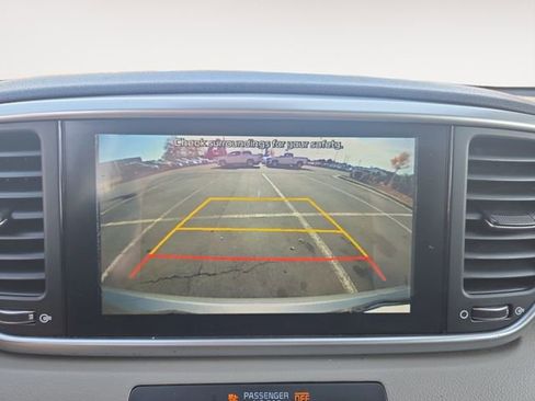 Used 2020 Kia Sportage LX w/ LX Popular Package image 23