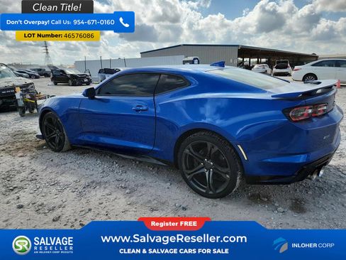 Used 2018 Chevrolet Camaro SS RWD image 3