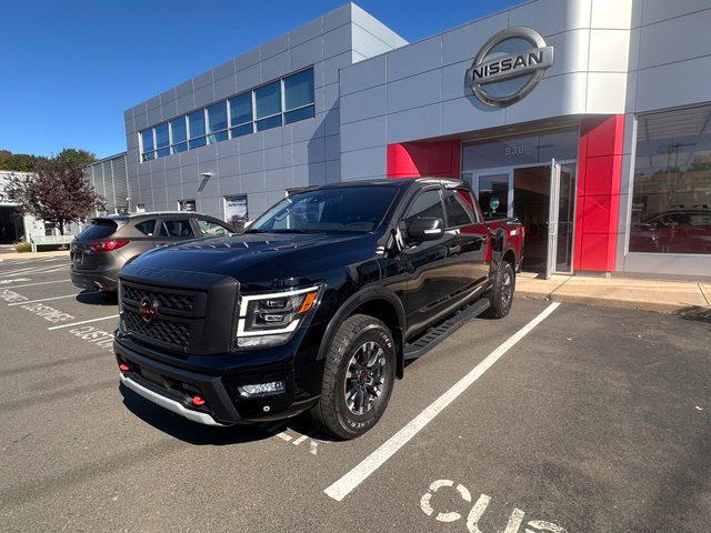 Certified 2024 Nissan Titan PRO-4X w/ Pro-4x Convenience Package AWD/4WD image 2