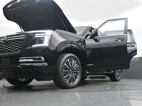 New 2025 Nissan Armada Platinum Reserve image 40