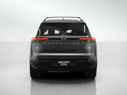 Used 2023 Nissan Pathfinder SV AWD/4WD image 5