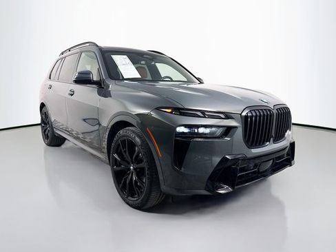 Used 2024 BMW X7 xDrive40i w/ M Sport Package AWD/4WD image 3